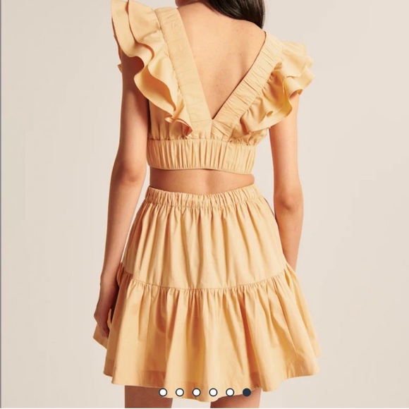 A&F Matching set - Poplin Volume Mini Skirt & Drama Collar Ruffle Poplin Top - Picture 2 of 6